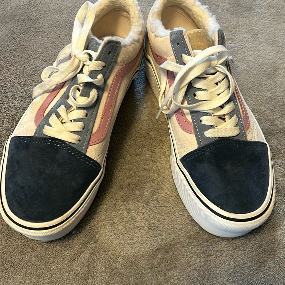 Size 8 women’s vans brand new only worn once
